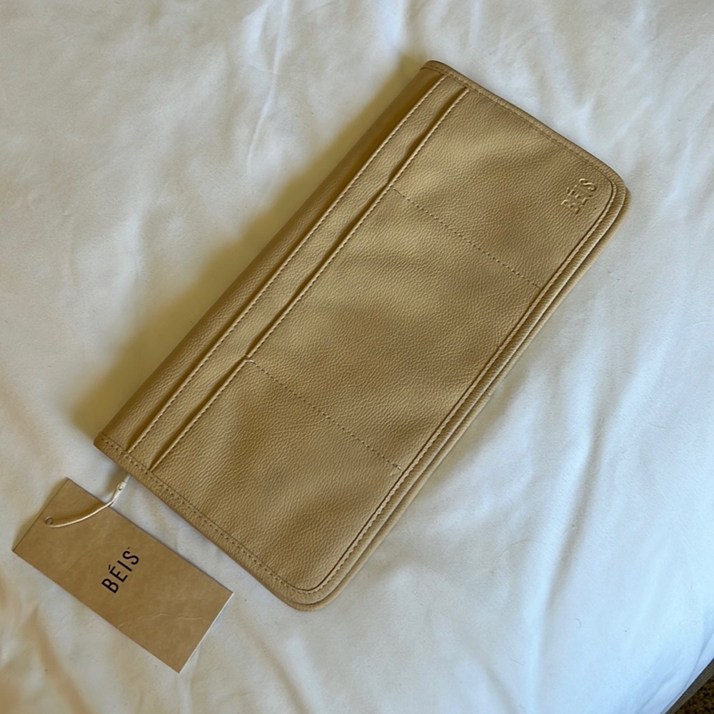 Beis Airplane Back Organizer bag